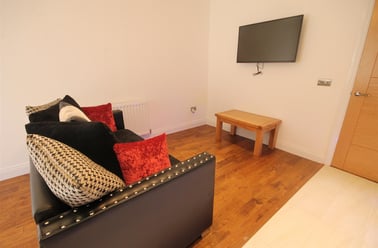 Lansdowne Terrace, Gosforth, Newcastle - Image 2